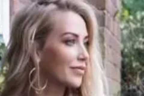 All the signs A Place in the Sun’s Laura Hamilton had ended her marriage as she admits surprise..