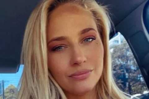 Boxing beauty Ebanie Bridges jokes Covid jab made her boobs bigger as she shares busty selfie