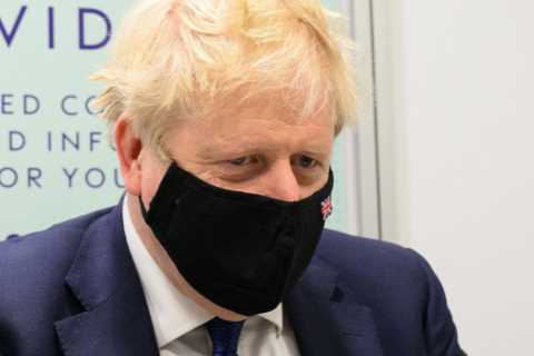 Boris Johnson dodges Commons grilling as minister says PM is ‘going nowhere’ over No 10..