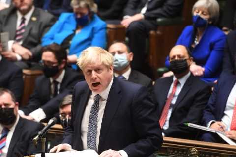 Boris Johnson battling to stay in No10 after outrage over grovelling apology for lockdown-breaking..