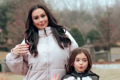 Jersey Shore’s Jenni ‘JWoww’ Farley branded ‘bad mom’ for pic of daughter, 7, as trolls compare her ..
