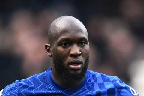 Romelu Lukaku looks desperately short of confidence at Chelsea, he fluffed chance to end talk of..
