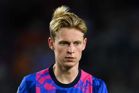 Chelsea told to increase Frenkie De Jong transfer offer to £50m by Barcelona to land midfield..