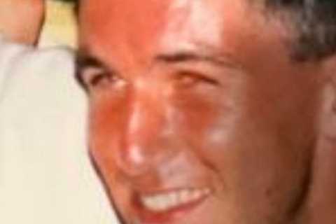 TV star is unrecognisable aged 27 in hunky throwback photo – but do you know who it is?