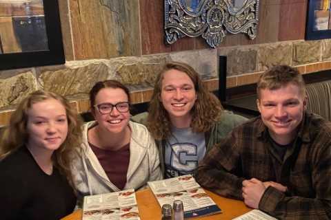 Sister Wives’ Janelle Brown poses with daughter Madison &amp; sons Gabriel and Garrison amid kids’..