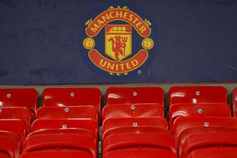 Man Utd star ‘warns opponent not to eat “s***” Old Trafford packed lunch after match as players..