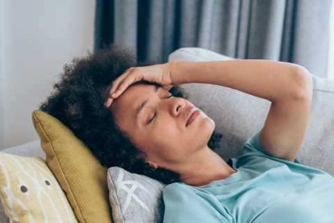 Feeling light-headed may be early Omicron warning symptom, experts warn