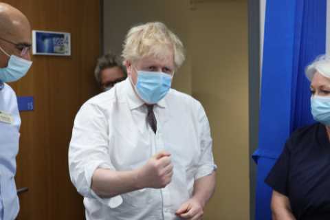 Boris Johnson faces fiery PMQs showdown TODAY amid Tory ‘pork pie’ plot but will axe Plan B rules..