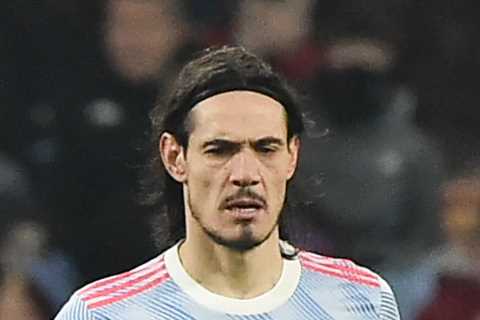 Fred reveals Edinson Cavani has told him he will NOT be leaving Man Utd for Corinthians transfer..