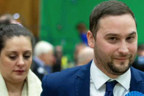 Red Wall Tory MP Christian Wakeford DEFECTS to Labour telling PM ‘you’re incapable of offering..