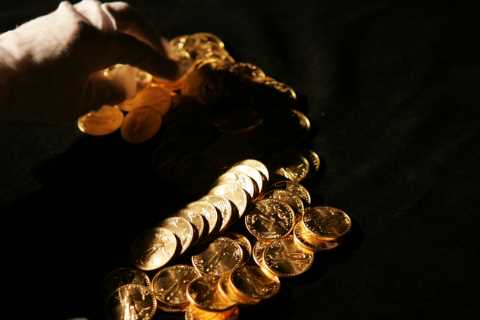 Racial Turmoil Mars Signs of Progress at the U.S. Mint