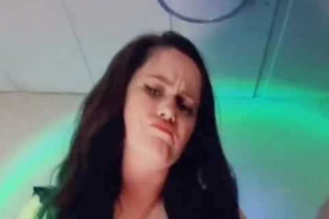 Teen Mom Jenelle Evans dances AGAIN in the same ‘lingerie’ on TikTok as trolls insists star ‘never..
