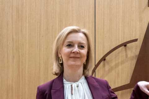 Liz Truss warns Brussels ‘urgent progress’ is needed in talks to end the Northern Ireland border..