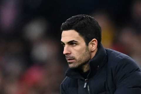 Premier League agrees new Covid rules demanding 4 positive cases to call off games after north..