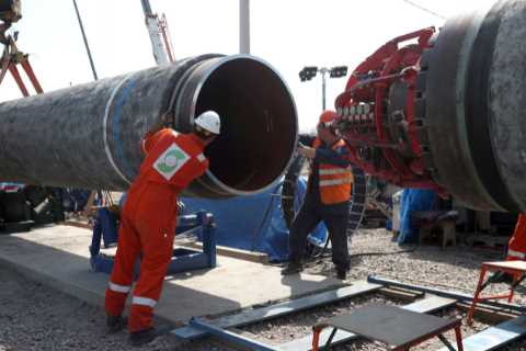 U.S. to Bolster Europe’s Fuel Supply to Blunt Threat of Russian Cutoff