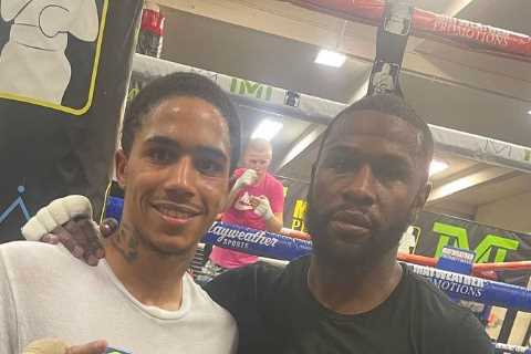 Floyd Mayweather showing ‘the youngsters how to work hard’ aged 44 after ‘great rounds of boxing’..
