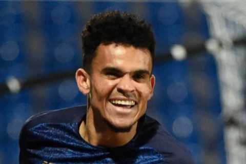 Liverpool transfer target Luis Diaz was discovered by Colombia legend Carlos Valderrama and went on ..