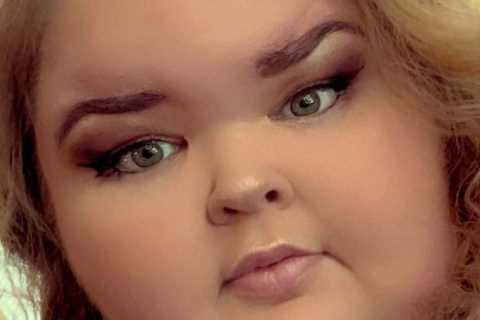 1,000-lb Sisters’ Tammy Slaton shows off new look after ‘checking into rehab AGAIN’ as she tips..