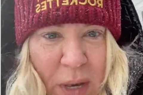 Long Island Medium star Theresa Caputo looks unrecognizable in makeup-free video as she ditches..
