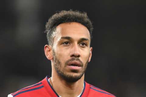 Pierre-Emerick Aubameyang should snub Juventus and Barcelona transfers for EVERTON, says ex-Arsenal ..