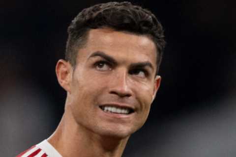 Cristiano Ronaldo joins Man Utd WhatsApp group and involved in banter with younger stars in bid to..
