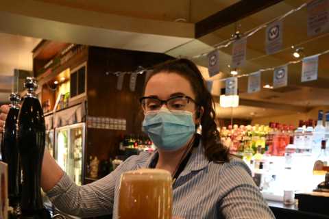 Professions least likey to be fully vaccinated are revealed with bar staff, beauticians and ROOFERS ..