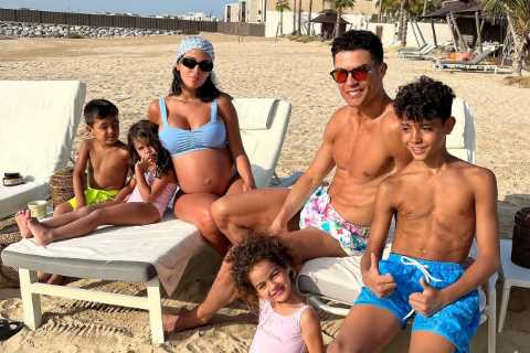 Georgina Rodriguez shows off growing baby bump in cute photo with Cristiano Ronaldo and children in ..