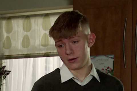 Coronation Street spoilers: Horrifying moment Daniel Osbourne throws Max Turner down the stairs