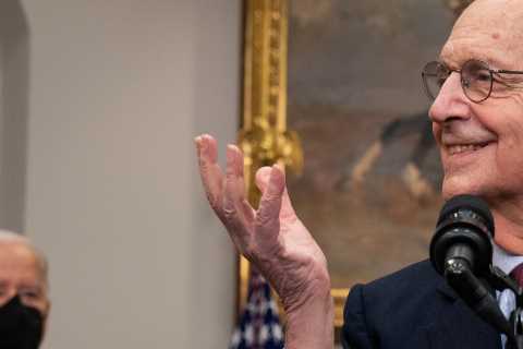 With Breyer’s Exit, a Farewell to Marshmallow Guns and Tomato Children