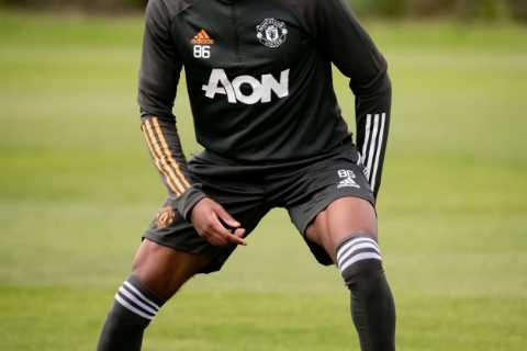 Brentford complete loan transfer for former Man Utd academy speedster Deji Sotona from Nice