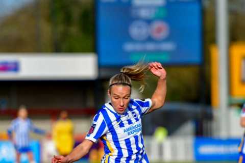 Chelsea boss Hayes backs ‘massively needed’ contract reforms for professional female players in..