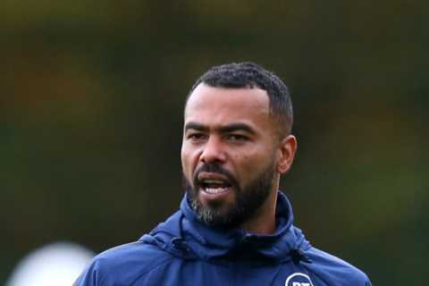 Ashley Cole ‘ready to leave Chelsea job to join Frank Lampard’s Everton backroom team with Tim..