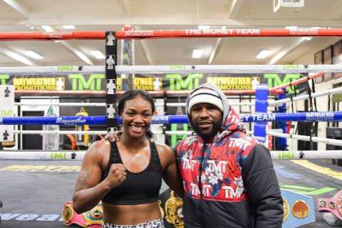 Floyd Mayweather sparring 21-year-old for eight rounds and taking NO breaks in comeback training,..