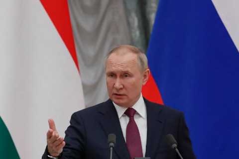 Biden Calls Out Putin’s Actions — but Is He Pushing Moscow to War?