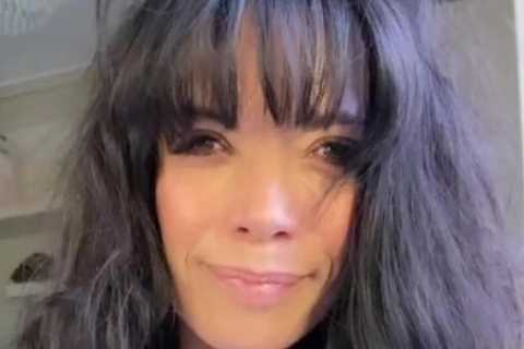 Jenny Powell looks sensational at 53 as she strips to swimwear and shakes her bum