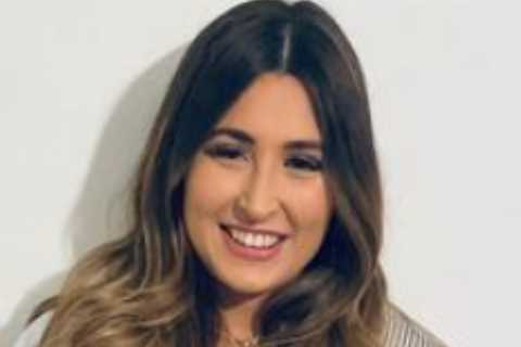 Gogglebox’s Sophie looks different as she glams up in knee high boots for night out