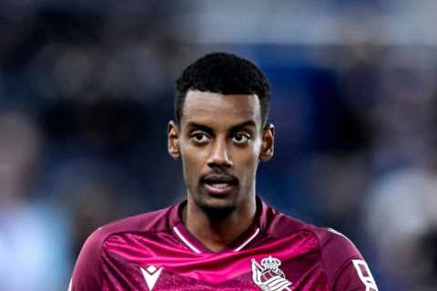 Man Utd and Chelsea join Arsenal in Alexander Isak transfer race with 22-year-old striker..