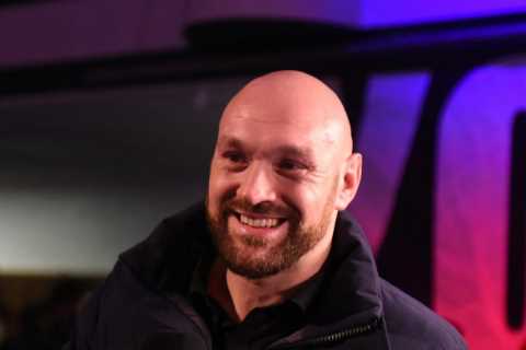 Tyson Fury says heavyweight rivals are all ‘running scared’ and blasts Anthony Joshua for..