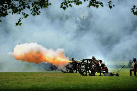 What time is the Queen’s accession gun salute today?