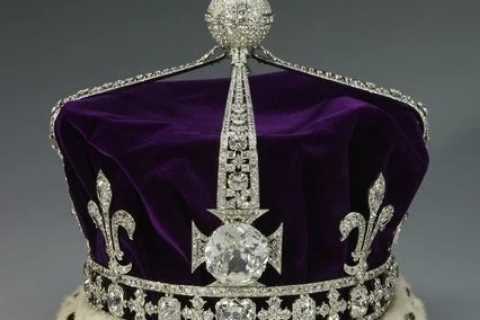 Camilla’s historic crown encrusted with 2,800 glittering stones, Queen Victoria’s jewel &amp;..