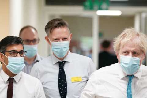 Boris Johnson insists he has ‘absolutely’ no worries Rishi Sunak is after his job as the pair put..