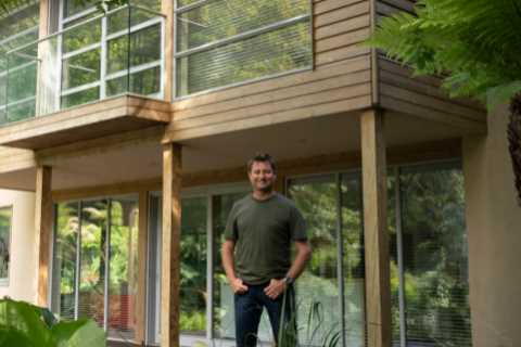 Inside the stunning ‘floating’ lake house hidden in Isle of Wight forest on George Clarke’s Amazing ..