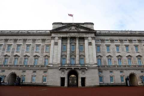 Prince Charles to move into Buckingham Palace as king – and William may move to Windsor Castle with ..