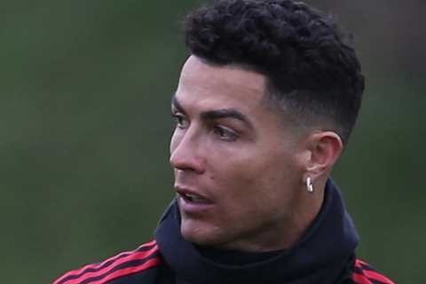 Man Utd announce £20m-a-year training kit sponsor with blockchain platform Tezos in huge investment ..