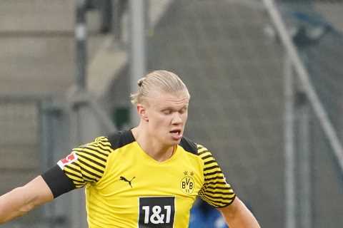 Man Utd make striker their top transfer priority this summer with Erling Haaland on four-man..