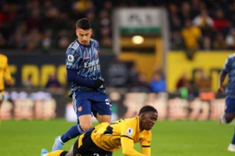 Gabriel Martinelli was unlucky to be sent off at Wolves and ref Michael Oliver should’ve shown..