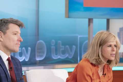 Kate Garraway suffers blunder as she almost reveals the identity of Masked Singer star on Good..