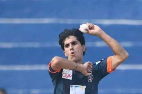 Cricket Bowling Tips For Beginners - How to Become a Fast Bowler