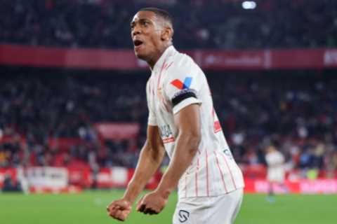 Man Utd fans vent frustration after Anthony Martial puts on dazzling performance in Sevilla’s..