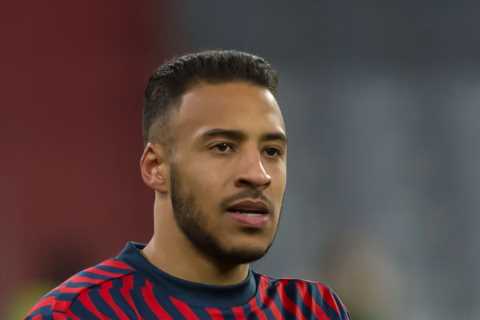 Man Utd and Arsenal suffer huge blow as transfer target Corentin Tolisso opens talks with Bayern..